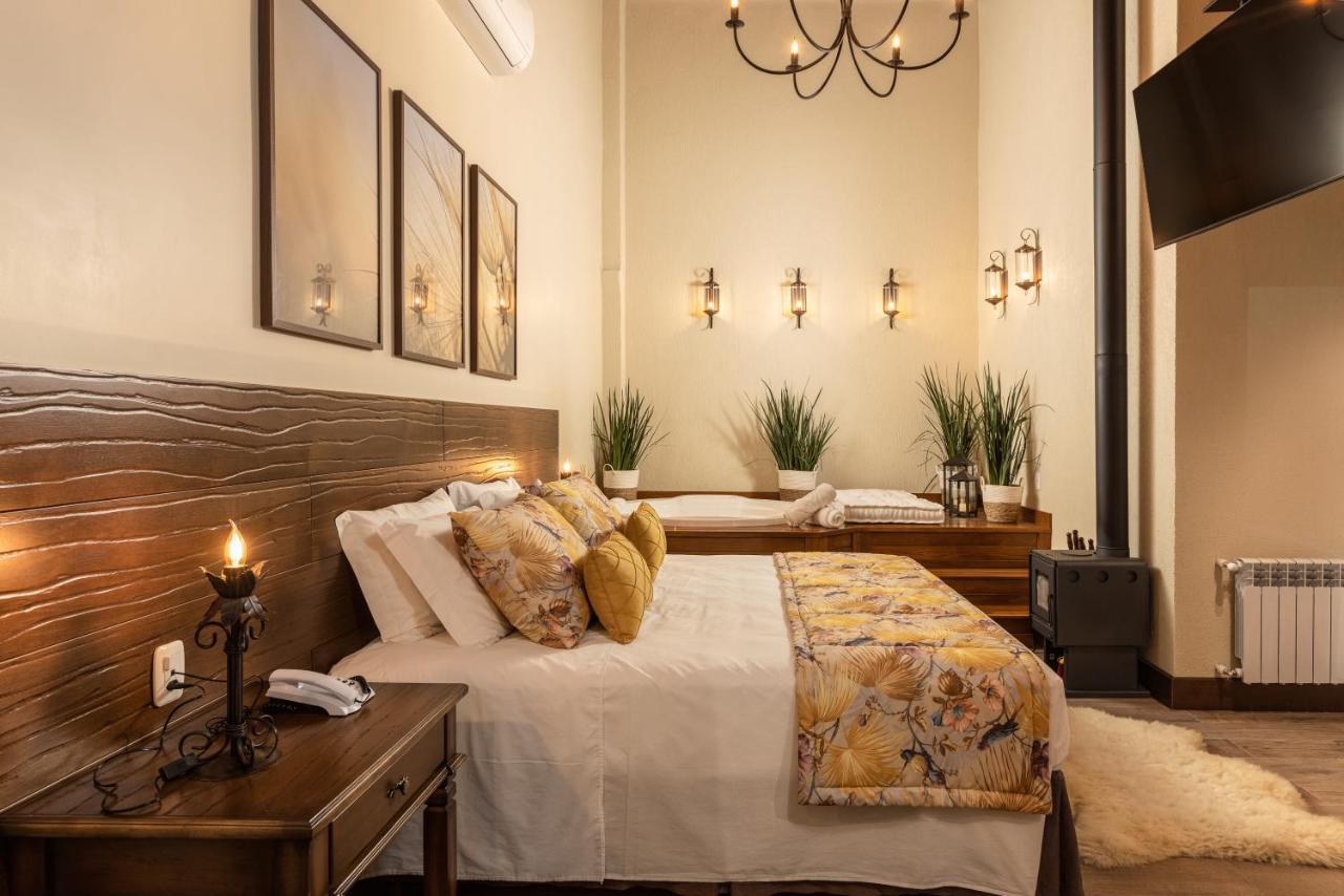 King Suite with Spa Bath