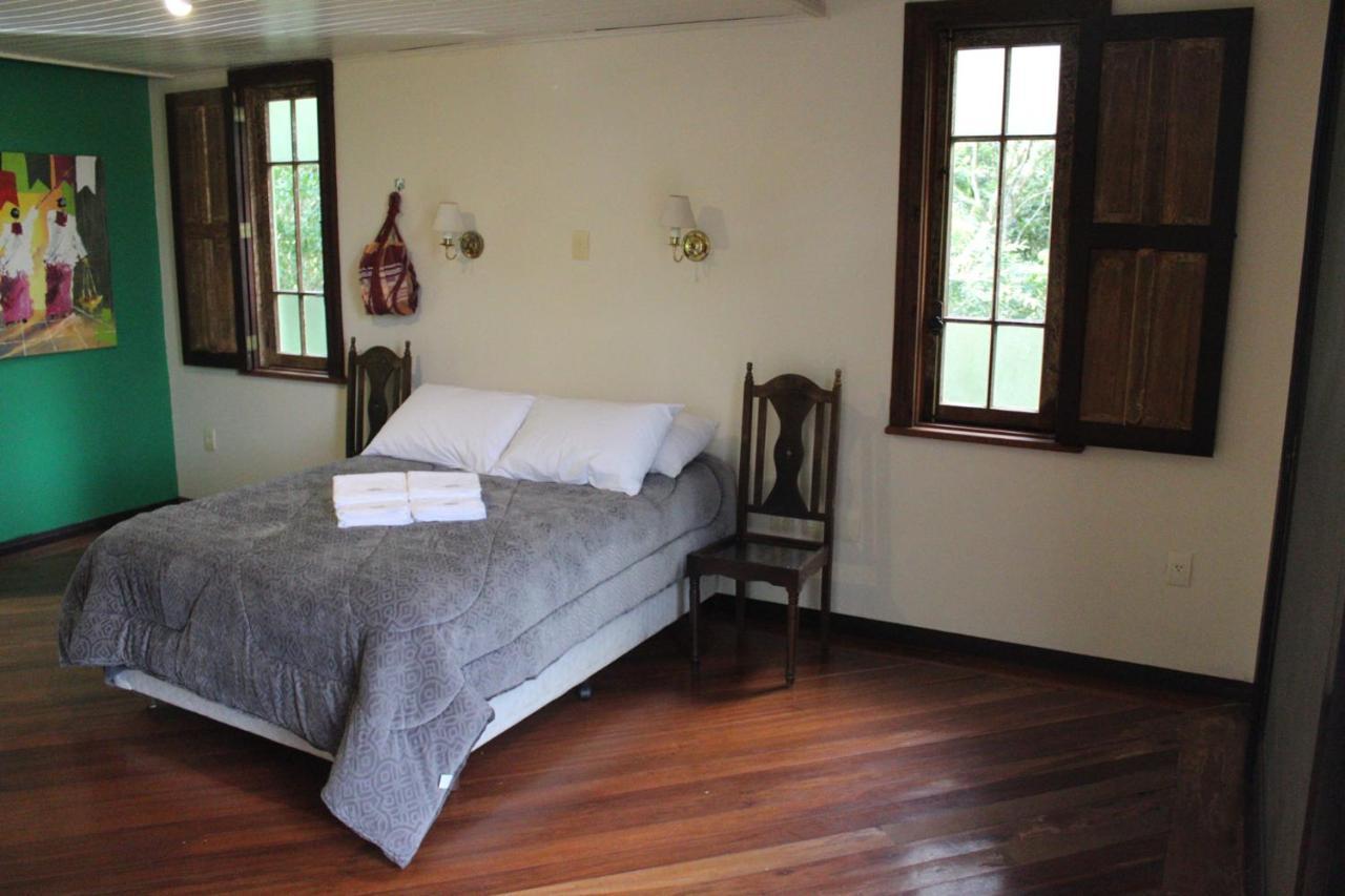 Quarto Duplo Deluxe (2 Adultos + 1 Criança)