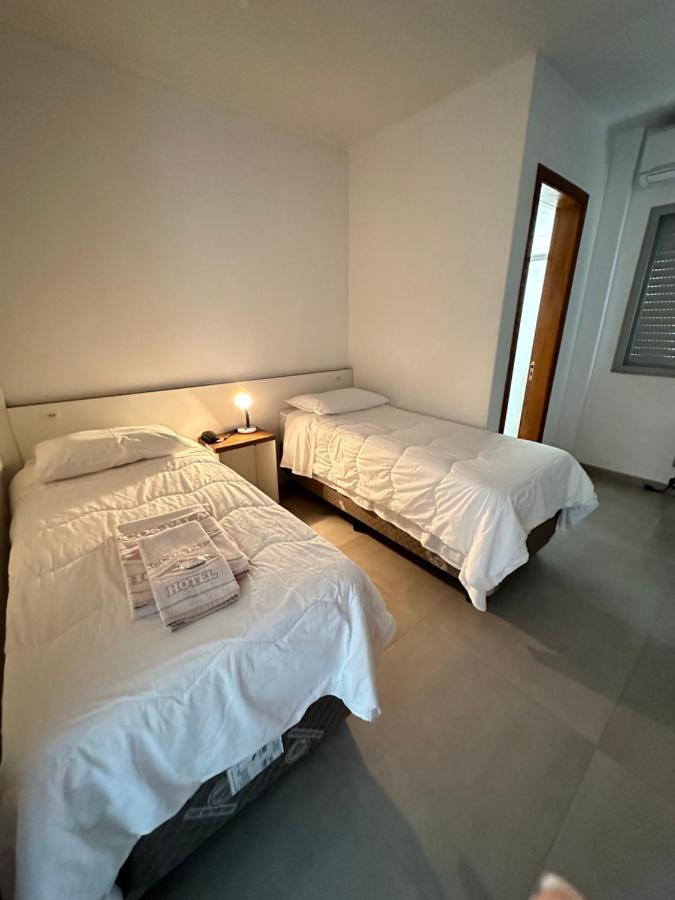 Quarto Deluxe com 2 Camas de Solteiro