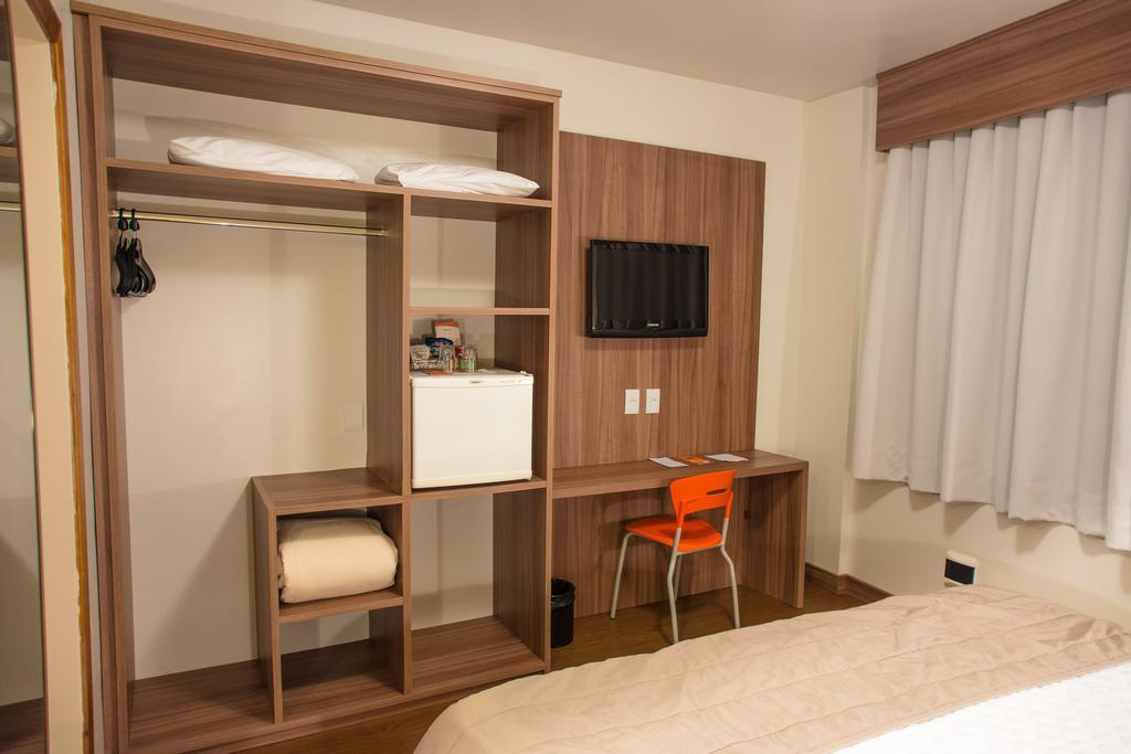 Quarto Duplo Standard