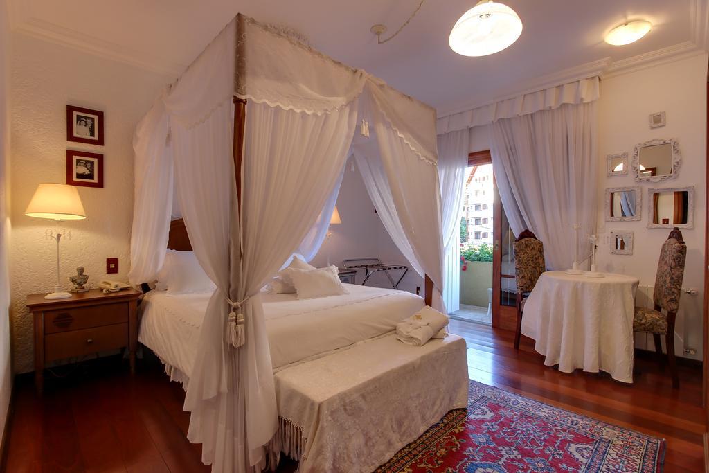 Quarto Duplo (2 Adultos)