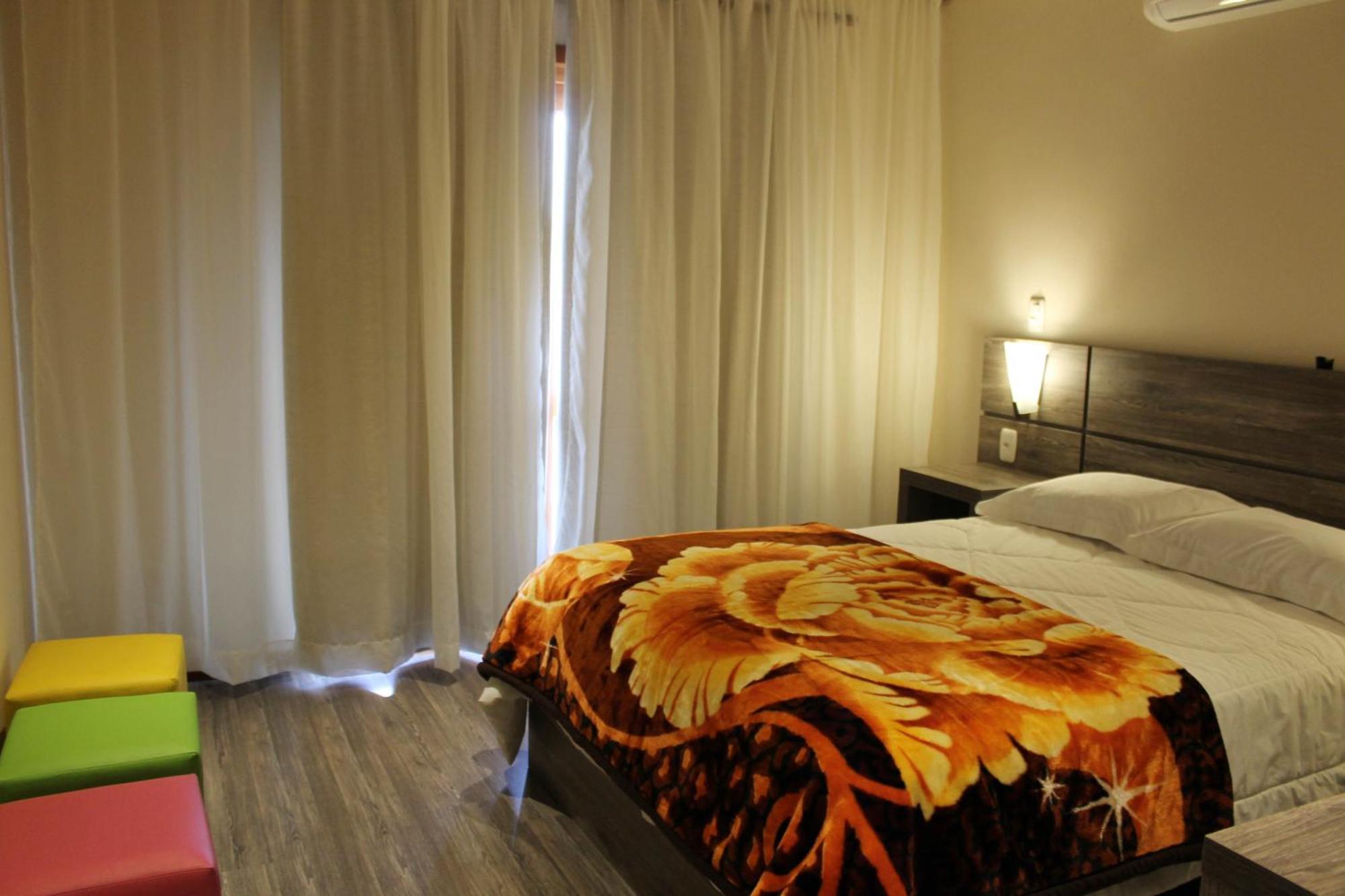 Triple Room,425062572:JPEG