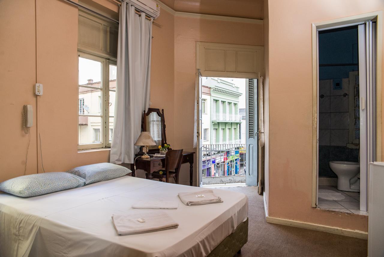 Quarto Duplo