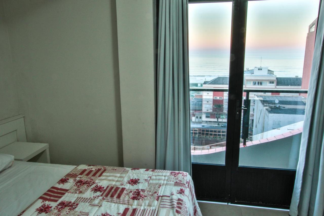 Quarto com Cama de Casal ou 2 de Solteiro e Vista