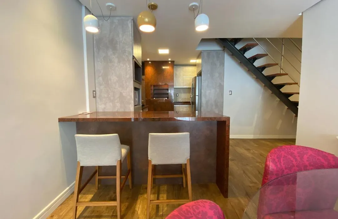 Duplex Com 03 Suites Em Gramado-1