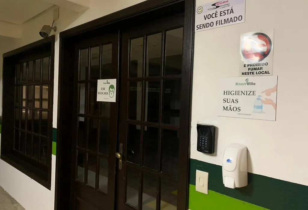 Ap Gramado Knorrville - 2 Dorm Com Lareira, Calefacao E Sacada-1