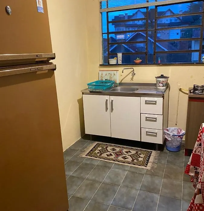 Casa Mobiliada Prox A Rua Coberta-1