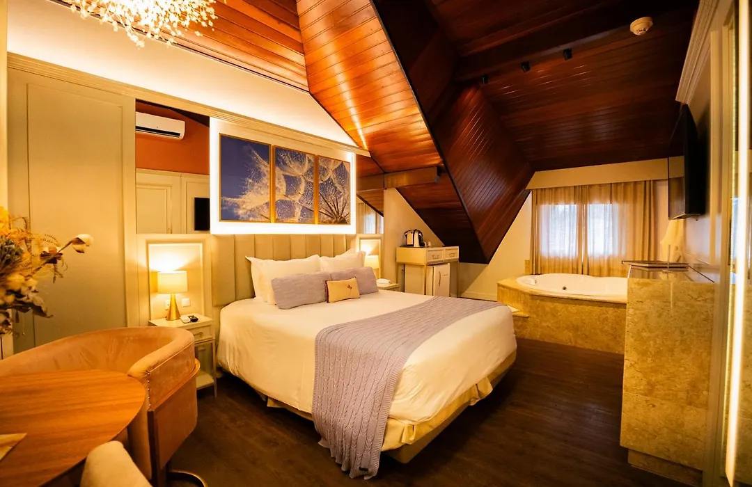 Blumen Hotel Boutique-1
