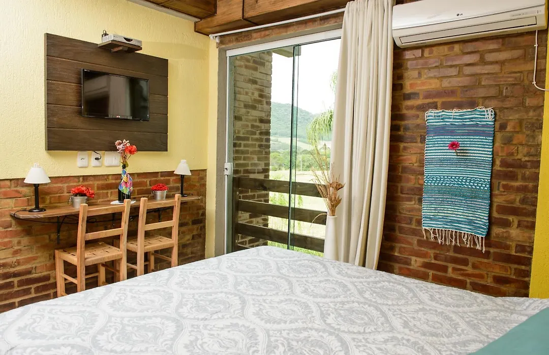 Bina's Haus Pousada, Cafeteria e Atelier-1