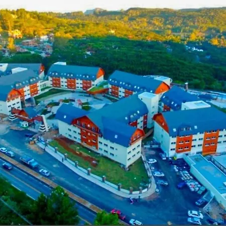 Quarto Familia Golden Gramado Resort Laghetto-2