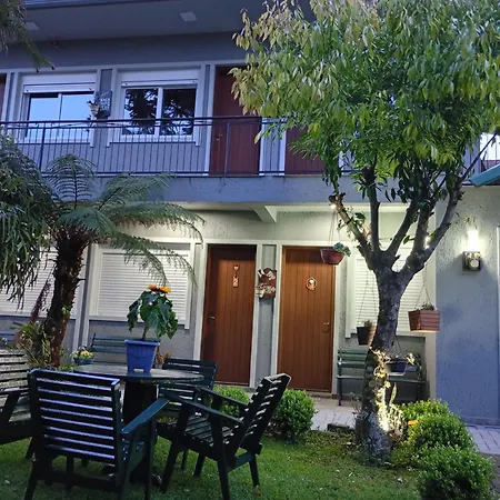 Hospedagem Caminho Das Rosas-Suites Em Gramado-2