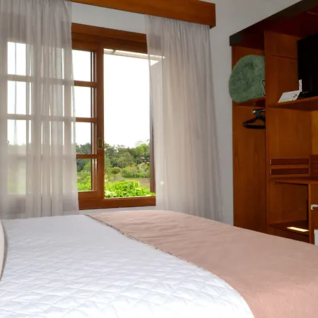 Hotel Bangalos Da Serra-3