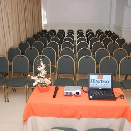 Harbor Regent Suites-3