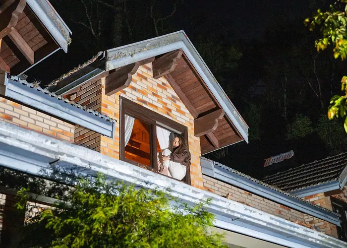 Hotéis perto de Aldeia do Papai Noel
